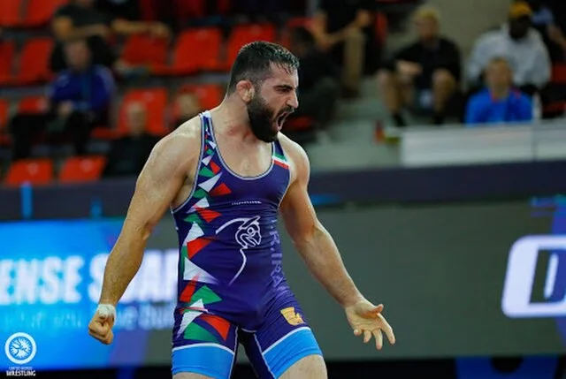 بازگشت پرهیجان حسن یزدانی؛ نبرد نفس‌گیر با مدال‌آور جهانی در فینال لیگ کشتی