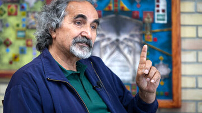 آزاد ارمکی: سیاست، ابزاری برای تحقق اهداف طبقه متوسط است نه هدف اصلی آن!