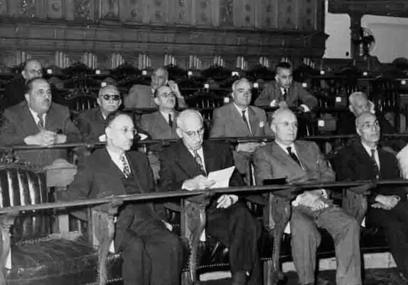 فریاد مدرس و شهادتین مصدق؛ راز مخالفت تاریخی با سلطنت رضاخان که کمتر شنیده‌اید!