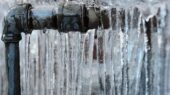 هشدار جدی درباره یخ‌زدگی کنتورهای آب؛ راهکارهای حیاتی برای جلوگیری از خسارت در سرمای زمستان