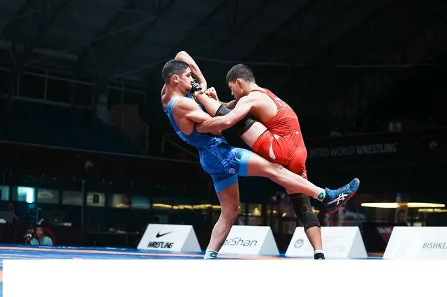 شگفتی لیگ کشتی آزاد خوزستان؛ شهر شرافت چگونه قهرمان شد؟