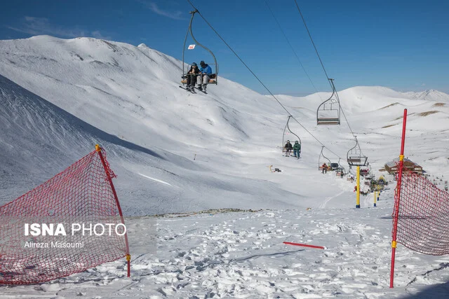 اولین تصاویر هیجان‌انگیز از آماده‌سازی بی‌نظیر پیست اسکی توچال منتشر شد!