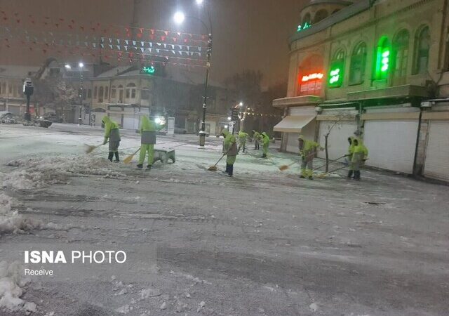 مدیر خدمات شهری شهرداری: عملیات برف‌روبی معابر همدان به‌صورت مستمر در حال انجام است