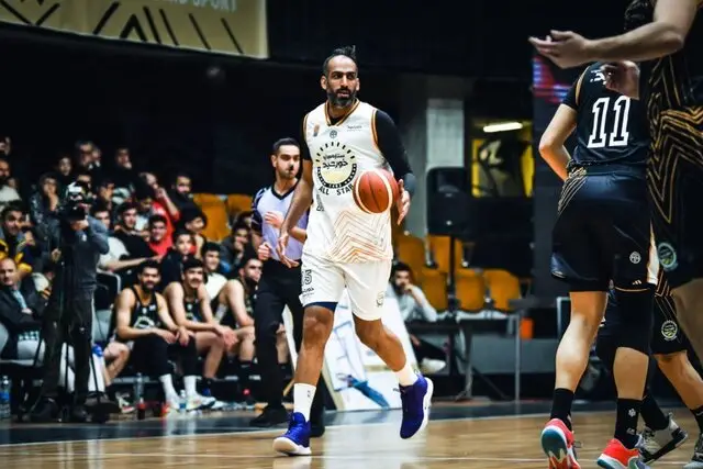 اولین شکست سنگین استقلال در بسکتبال با حضور حامد حدادی؛ ستاره خوش‌شانس نبود!