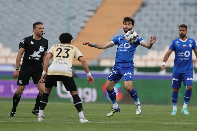 وحید کاظمی به عنوان داور وسط داربی حساس پرسپولیس و استقلال انتخاب شد!