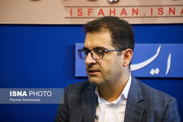 رقابت نفس‌گیر ۷۰۰ داوطلب برای ورود به تیم مدرسین دانشگاه علمی کاربردی اصفهان!