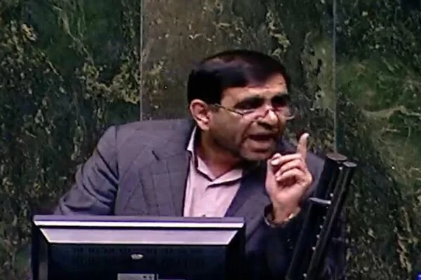 حسینی: ضرورت اصلاح جدی و ساختاری در اقتصاد کشور وجود دارد