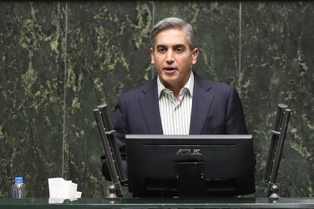 واکنش تند فتحی به نزاع‌های سیاسی: مردم به هیاهو نیاز ندارند!