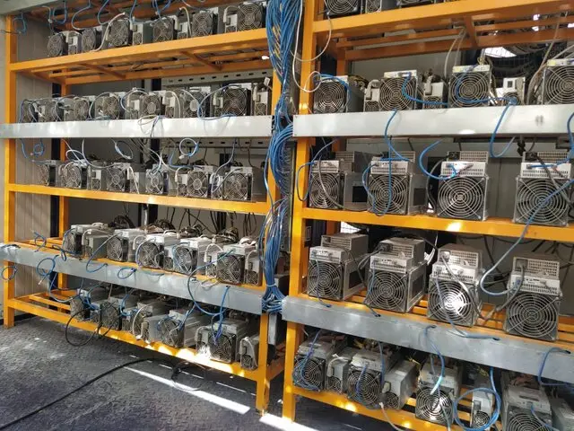 شکار ۴۵۳ دستگاه استخراج غیرمجاز رمز ارز در فارس؛ سامانه پیامکی برای گزارش‌های مردمی فعال شد!