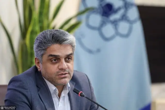 برف‌روبی بی‌وقفه در مشهد؛ معابر همچنان کاملاً باز و روان!