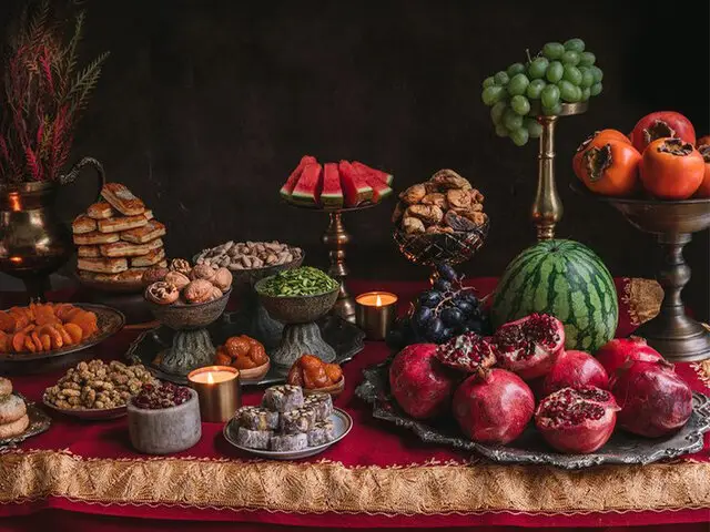 چرا امسال «یلدا» را زودتر جشن می‌گیریم؟ تغییر عجیب در سنتی‌ترین شب سال!