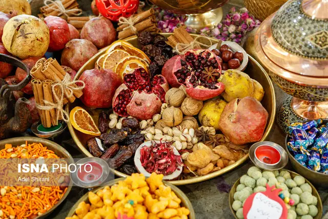 کارشناس تغذیه هشدار داد: چرا پُرخوری شب یلدا سلامت شما را تهدید می‌کند؟