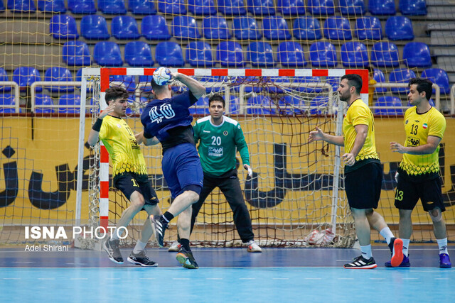 رقابت نفس‌گیر استقلال کازرون و سپاهان نوین در شب داغ هندبال!