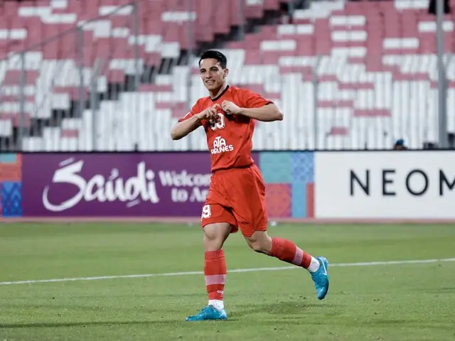 حسین‌زاده از کیفیت چمن گفت: وقتی اشک ریختم همه احساساتم فوران کرد!