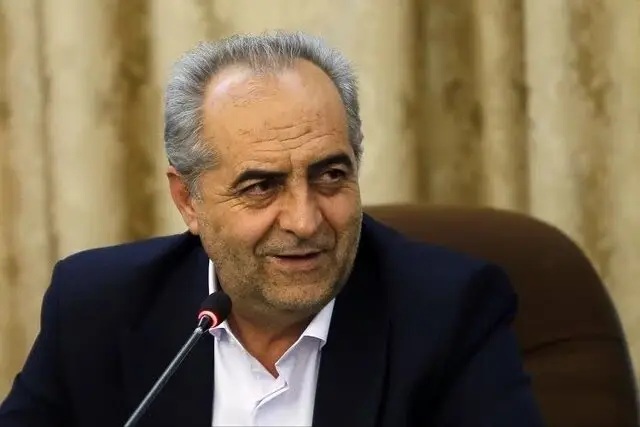 استاندار آذربایجان شرقی: حمایت بی‌چون‌وچرای تولید با حفظ سلامت مردم ضروری است