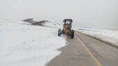 انسداد راه‌های حدود ۴۰۰ روستای آذربایجان شرقی بعد از بارش برف 