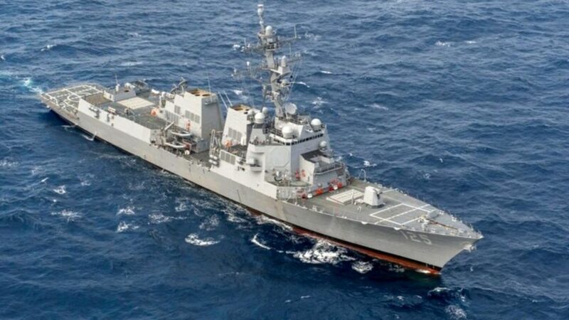 آمریکا با رونمایی ناوشکن جدید، قدرت نظامی خود را در برابر ایران به رخ کشید!
