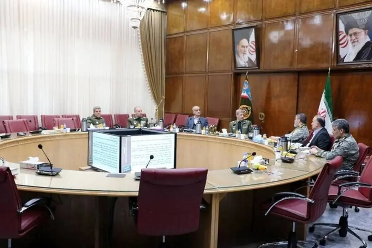 دیدار حساس رئیس پدافند غیرعامل با فرمانده ارتش؛ آماده‌باش کامل در برابر تهدیدات نظامی