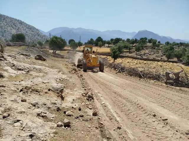 بازگشایی ۷۰ کیلومتر از مسیرهای عشایری در دزفول