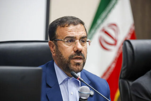 استاندار فارس به‌دنبال سرنوشت مصدومان سانحه رانندگی محور کوار-شیراز؛ پیگیری ویژه درمان و ایمنی مسیر آغاز شد!