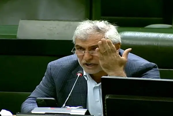 نایب رئیس کمیسیون برنامه فاش کرد: میزان فروش واقعی نفت همچنان در هاله‌ای از ابهام است!