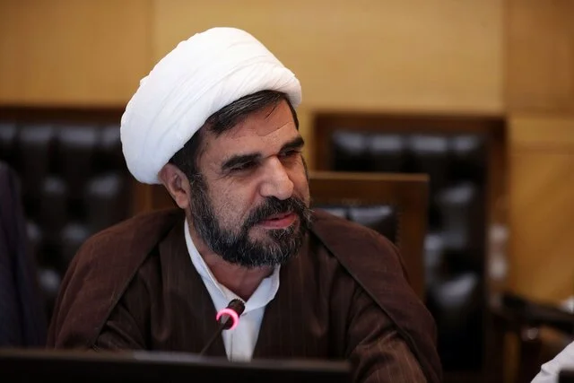 نماینده مجلس هشدار داد: فرصت طلایی حمایت رهبری را دولت چگونه از دست ندهد؟