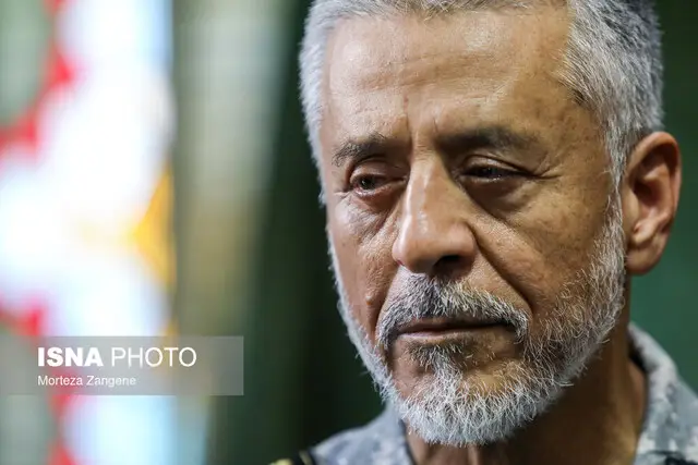 دیدار گرم رئیس ستاد ارتش با جانباز مسیحی؛ روایت خدمت و ایثار اقلیت‌ها در دفاع مقدس