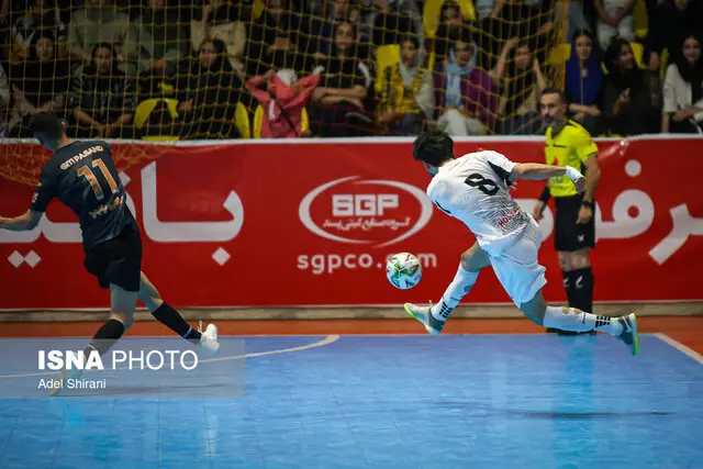 دوئل سرنوشت‌ساز فوتسال با تغییر ساعت / گیتی‌پسند و گهرزمین زیر ذره‌بین «VS»