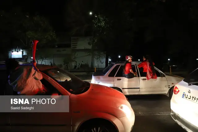 شادی بی‌وقفه تراکتوری‌ها در تبریز پس از برد تاریخی مقابل پرسپولیس!