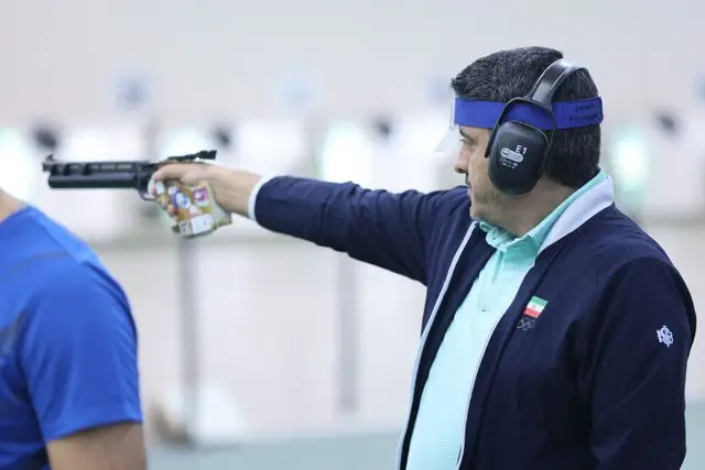 فروغی: گرانی ارز، همه رشته‌ها را تحت‌تأثیر قرار داده؛ چرا فوتبال باشد و تیراندازی نه؟