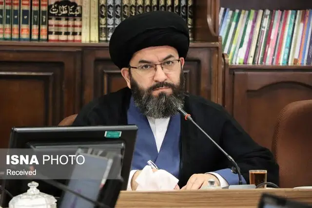 امام جمعه زنجان: مناسبت‌های انقلابی را از تکرار و گزارش‌محوری نجات دهیم!