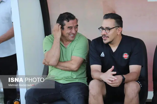 خداداد عزیزی: چرا به جواد خیابانی گیر می‌دهید؟ روایت تکان‌دهنده از پنالتی جنجالی تراکتور-پرسپولیس