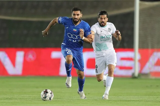 بازگشت جنجالی آقاسی به تمرین استقلال پس از دیدار حساس با خیبر!