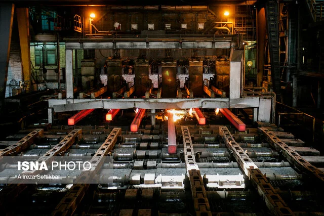 رشد چشمگیر فولاد میانی در سایه کاهش تولید تیرآهن؛ چه اتفاقی در بازار افتاد؟