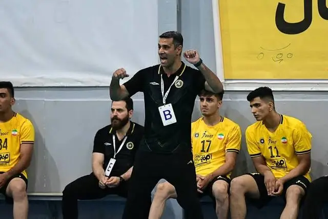 سرمربی سپاهان فاش کرد: چگونه با کنترل لحظه‌ای بازی، پیروزی را از دست ندادیم؟