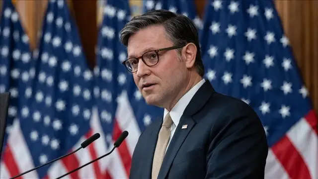 جانسون هشدار داد: استیضاح ترامپ در انتظار شکست جمهوری‌خواهان در ۲۰۲۶!