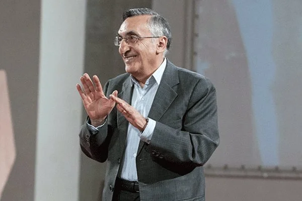 کامران فانی، چهره ماندگار ادبیات ایران، در بیمارستان سینا درگذشت