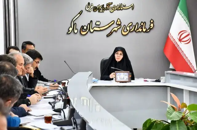 فرماندار ماکو به تساهل در تعطیلی مدارس هنگام سرمای خفیف واکنش تند نشان داد!