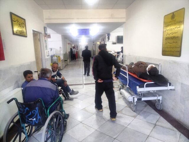 فرماندار بردسکن: حال عمومی همه مصدومان حادثه واژگونی مینی‌بوس کارگران معدن رضایت‌بخش است