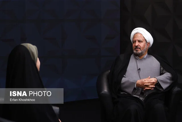 نسل زد به مسجد بازمی‌گردد؛ آیا عبادت تنها کافی است؟