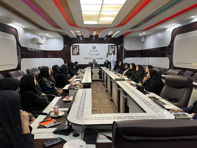 نشست ویژه در ایلام؛ بازتعریف نقش زنان در اشتغال پایدار کلید خورد!