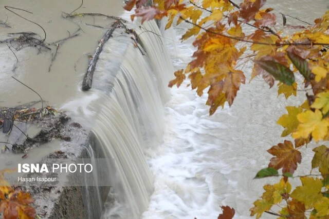 بارش باران و برف در یزد؛ ارتفاعات سفیدپوش و بادهای تند در شهرها