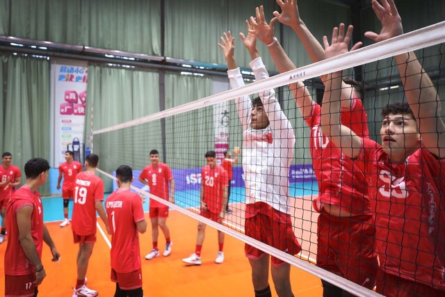 پیروزی مقتدرانه پسران و دختران دانش‌آموز ایران در آغاز قهرمانی جهان والیبال