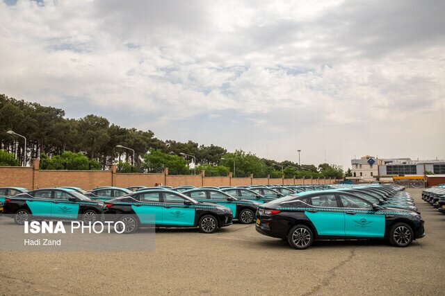 کرج؛ پیشگام راه‌اندازی ۵۰۰ تاکسی برقی در ایران با قرارداد تاریخی!
