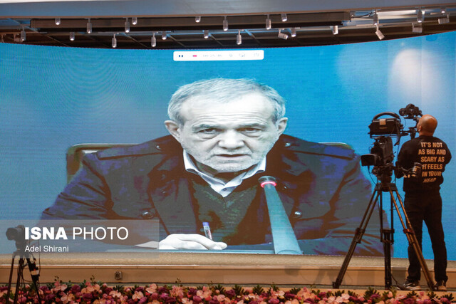 پزشکیان: انتقال آب دریایی به اصفهان، نفس تازه‌ای به منابع آب می‌دهد!