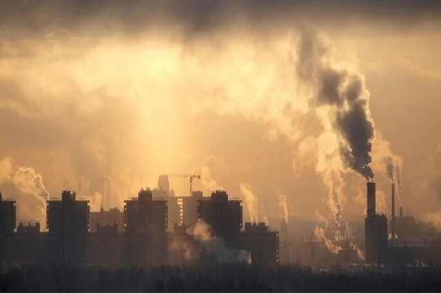 آلودگی هوای قزوین کمتر از انتظار نیست؛ نیمی از نمونه‌ها در مرز هشدار!