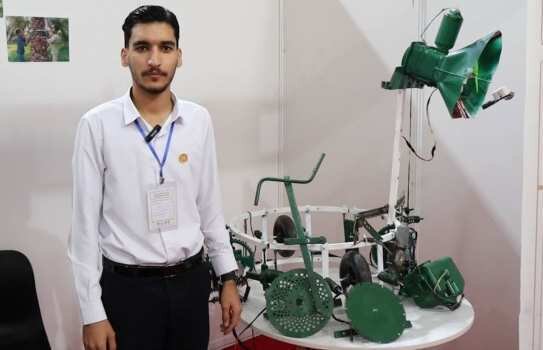 دانش‌آموزان کرمانی دستگاه هوشمند «پالم‌یار» را ساختند؛ انقلاب در کشاورزی نخل‌داری جنوب کشور!