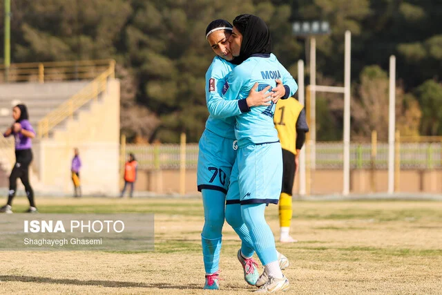 خاتون بم با درخشش دخترانش صدر جدول لیگ برتر زنان را قبضه کرد!