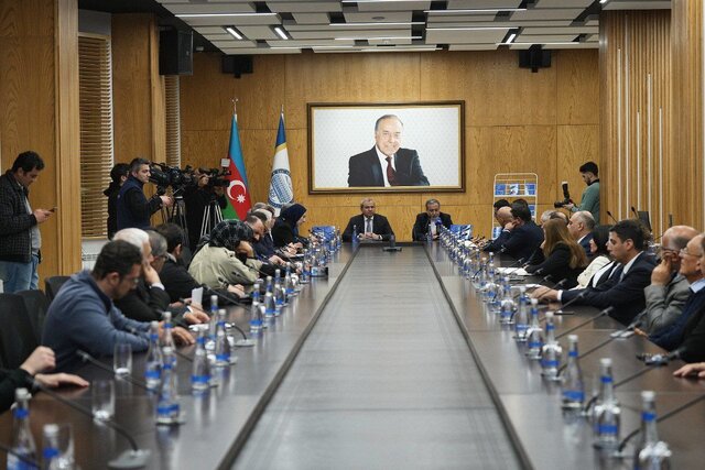 عراقچی: ملت ایران از عزت خود قاطعانه دفاع میکند