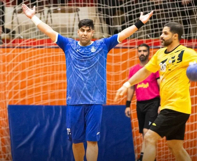 استقلال کازرون با حمایت بی‌وقفه هواداران، سپاهان را در هفته هفتم لیگ برتر هندبال شکست داد